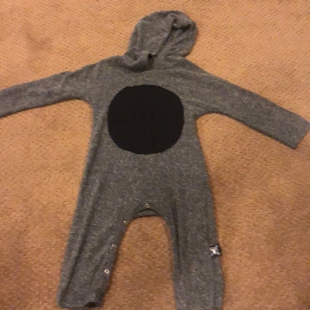 nununu Baby Boys One Piece Grey Black Dot Onesie